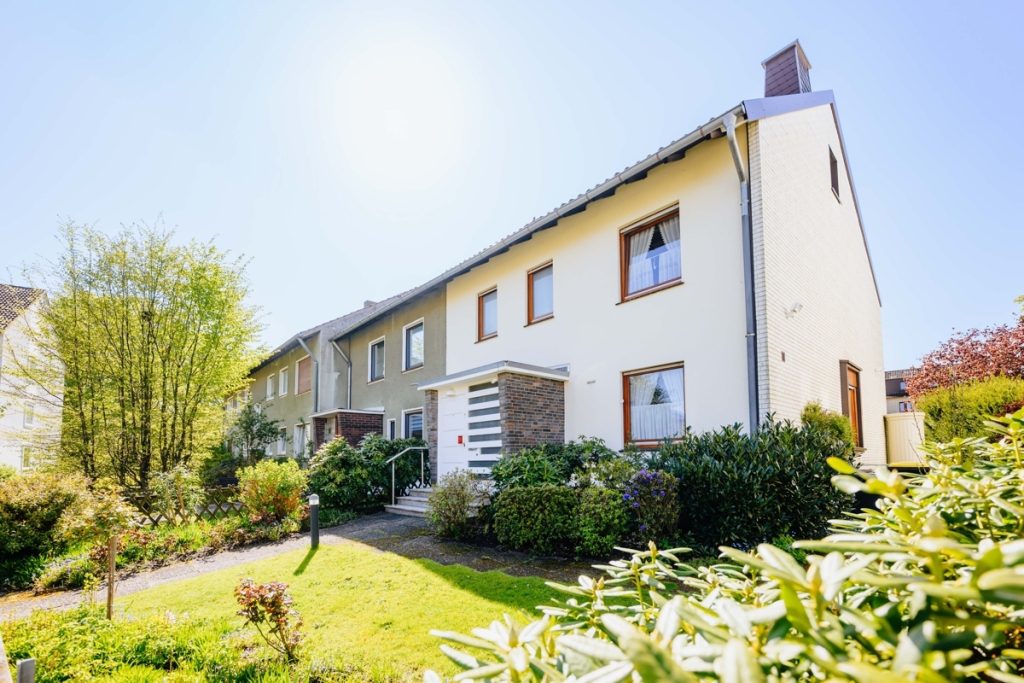 Immobilienangebot - Bielefeld - Alle - Eine Immobilie fürs Leben!
Reihenendhaus mit Garage