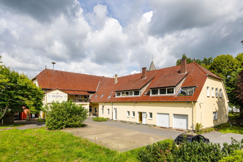 Immobilienangebot - Halle-Hörste - Alle - Traditionsimmobilie mit einem Baugrundstück