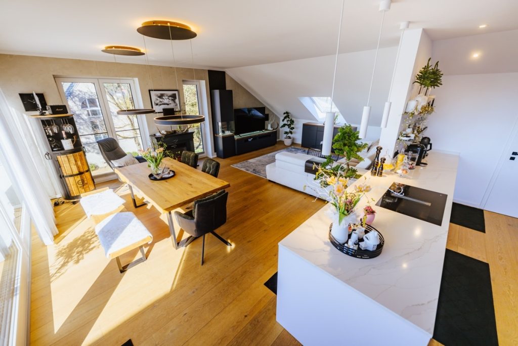 Immobilienangebot - BI-Senne - Alle - Penthouse Feeling - einmalige 4-Zi.-Eigentumswohnung