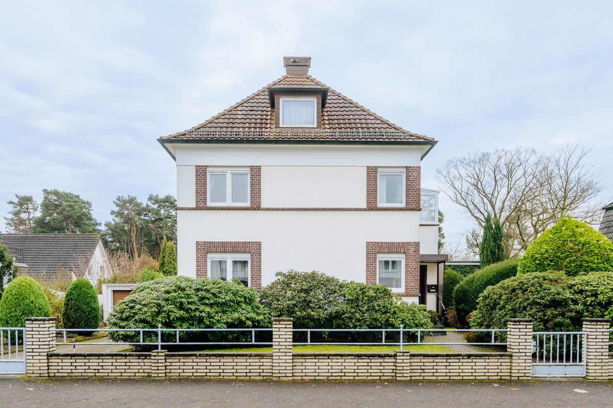 Immobilienangebot - Bielefeld / Senne - Alle - Zeitlos schön! Einfamilienhaus mit authentischem Flair und einem weiteren Baufenster