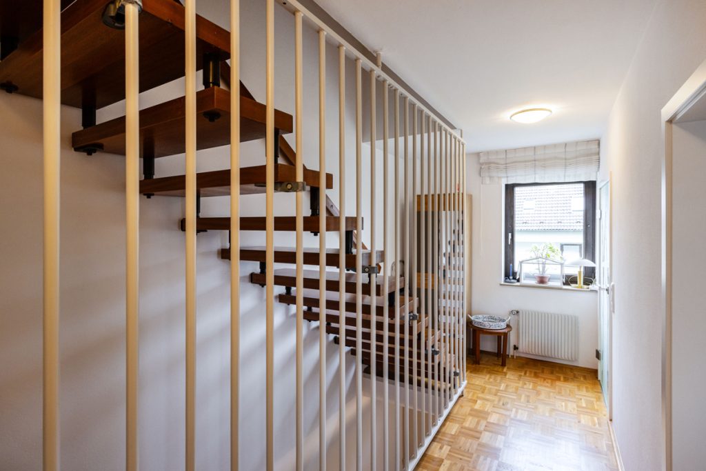 Immobilienangebot - Großdornberg - Alle - Wohnkomfort auf drei Ebenen: Gepflegtes Reihenendhaus in beliebter Lage!