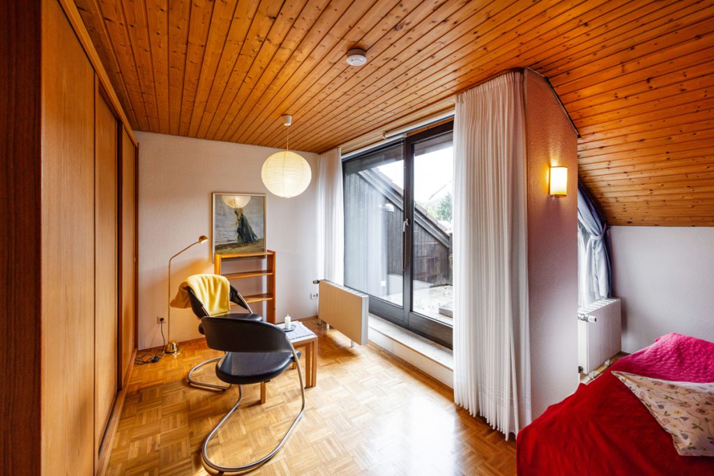 Immobilienangebot - Großdornberg - Alle - Wohnkomfort auf drei Ebenen: Gepflegtes Reihenendhaus in beliebter Lage!