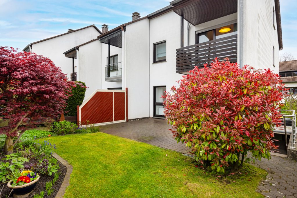 Immobilienangebot - Großdornberg - Alle - Wohnkomfort auf drei Ebenen: Gepflegtes Reihenendhaus in beliebter Lage!