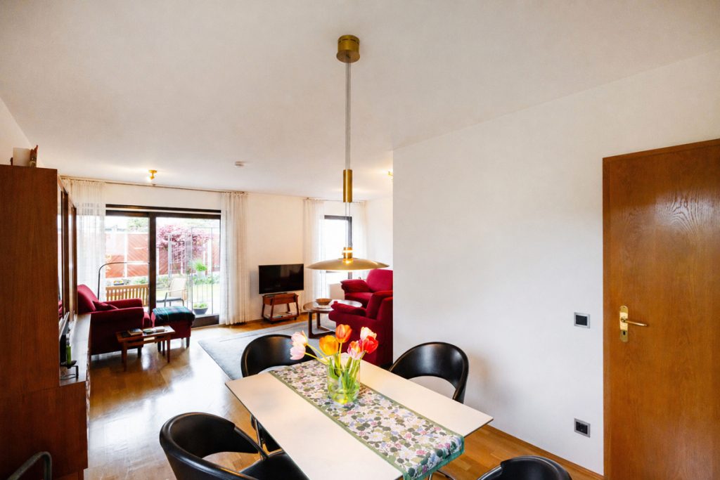 Immobilienangebot - Großdornberg - Alle - Wohnkomfort auf drei Ebenen: Gepflegtes Reihenendhaus in beliebter Lage!