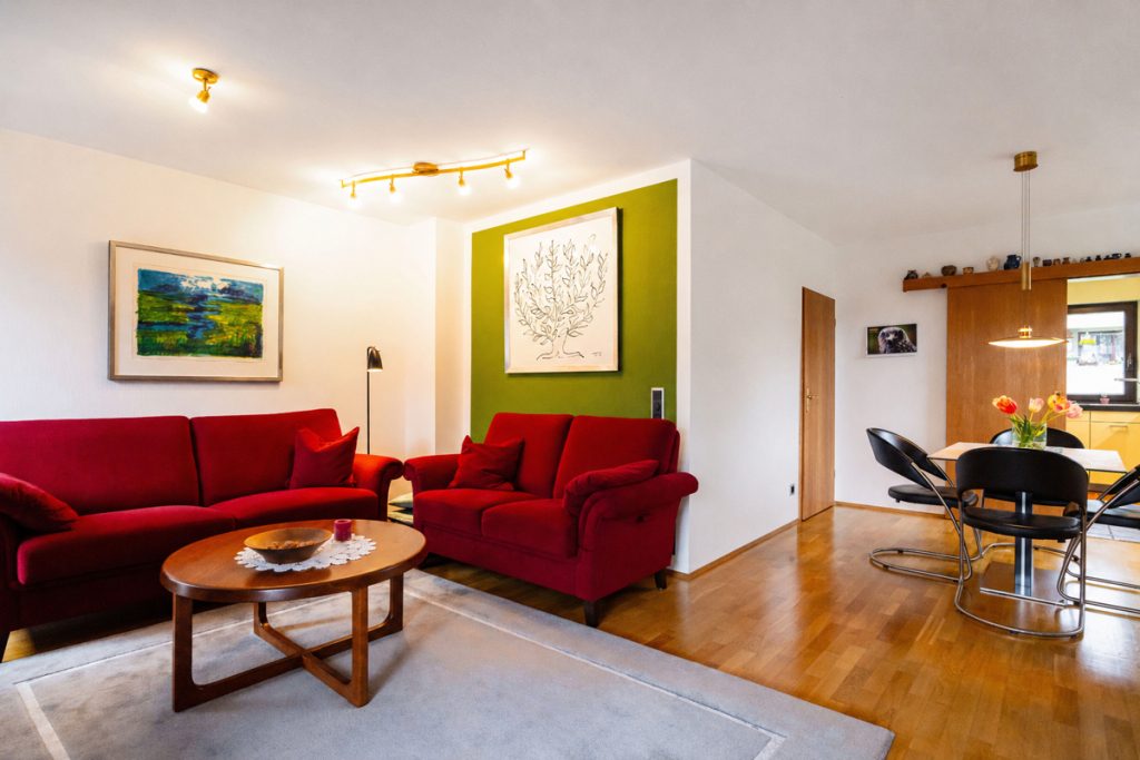 Immobilienangebot - Großdornberg - Alle - Wohnkomfort auf drei Ebenen: Gepflegtes Reihenendhaus in beliebter Lage!