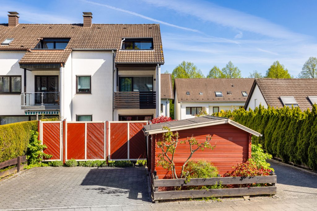 Immobilienangebot - Großdornberg - Alle - Wohnkomfort auf drei Ebenen: Gepflegtes Reihenendhaus in beliebter Lage!