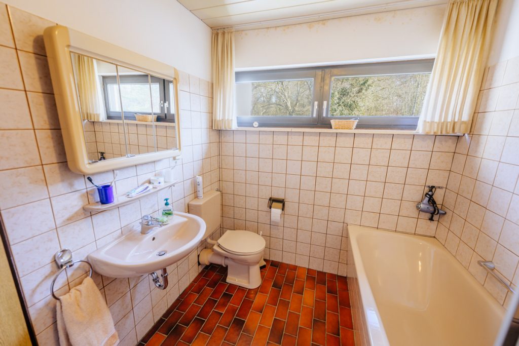 Immobilienangebot - Bielefeld - Alle - Attraktives Angebot! Reihenendhaus mit Garage