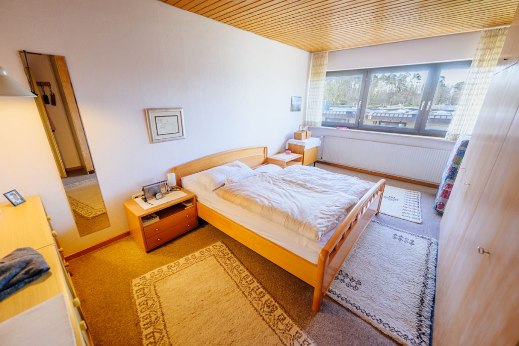Immobilienangebot - Bielefeld - Alle - Attraktives Angebot! Reihenendhaus mit Garage