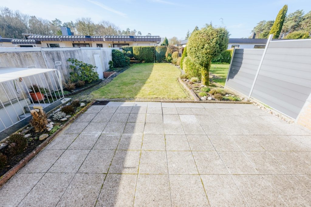 Immobilienangebot - Bielefeld - Alle - Attraktives Angebot! Reihenendhaus mit Garage