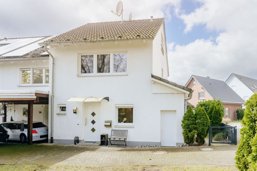 Immobilienangebot - Bielefeld-Senne - Alle - Energetisch aktuell!
Modernes Reihenendhaus mit Erdwärmepumpe