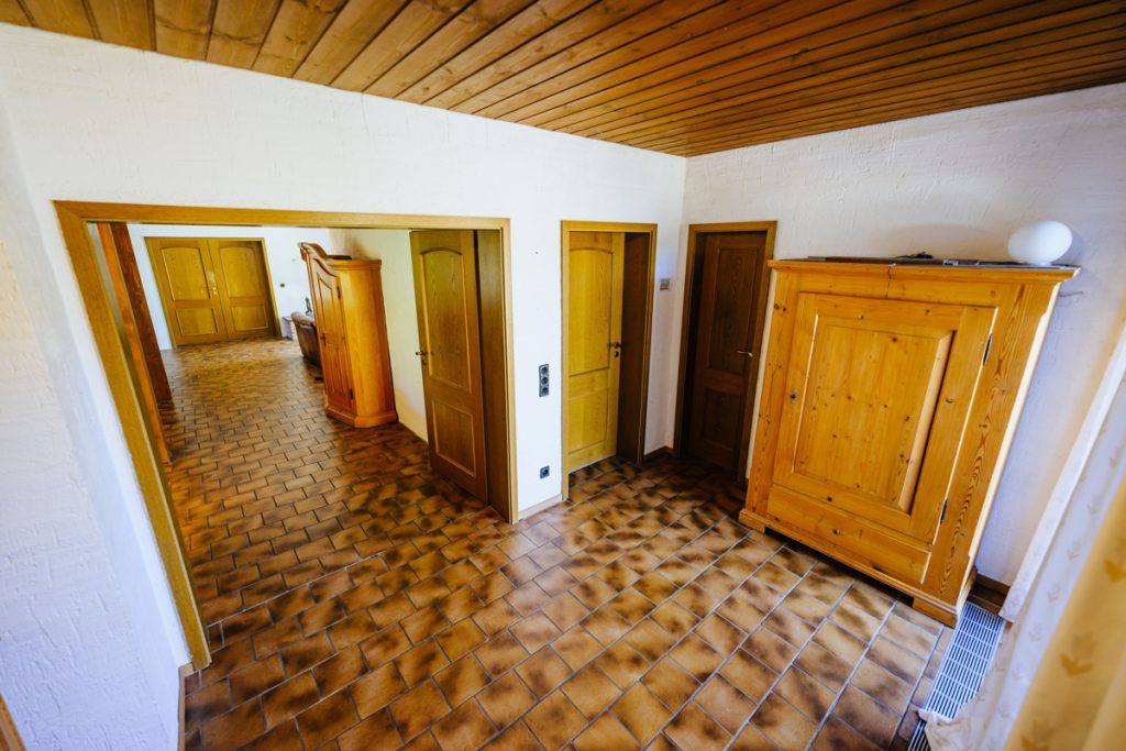 Immobilienangebot - BI-Sennestadt - Alle - Perfekt für die Familie!
Großzügiges Einfamilienhaus auf tollem Grundstück