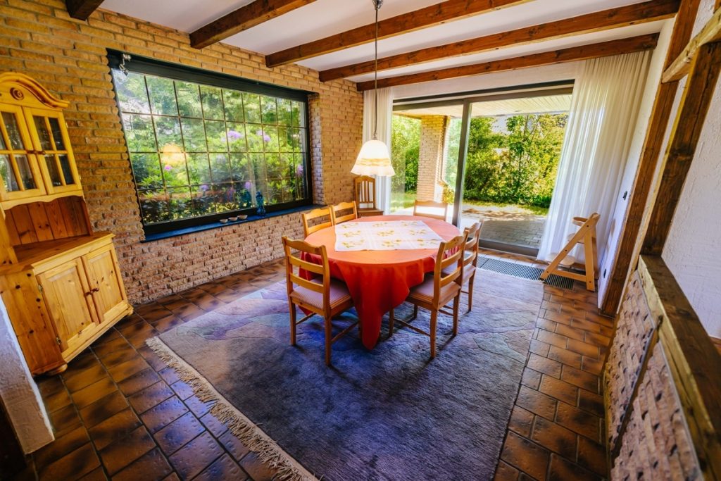 Immobilienangebot - BI-Sennestadt - Alle - Perfekt für die Familie!
Großzügiges Einfamilienhaus auf tollem Grundstück