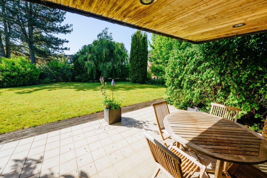 Immobilienangebot - BI-Sennestadt - Alle - Perfekt für die Familie!
Großzügiges Einfamilienhaus auf tollem Grundstück