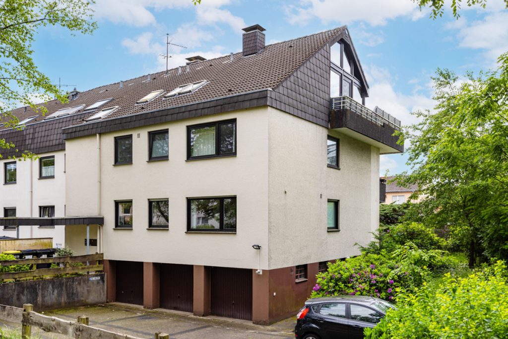 Immobilienangebot - Bielefeld / Sennestadt - Alle - Architektur die begeistert! 4-Zi.- Eigentumswohnung mit Garage & Einbauküche