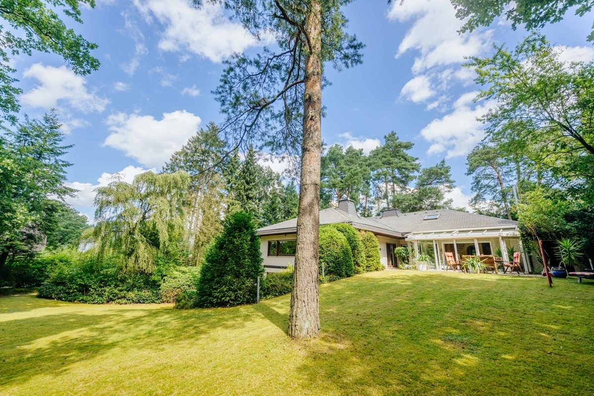 Immobilienangebot - BI-Senne - Alle - Hochwertig und besonders!
Bungalow mit Einliegerwohnung und Doppelgarage