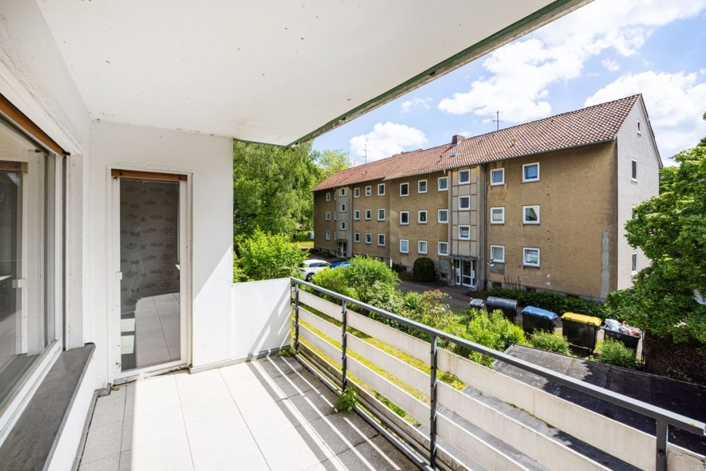 Immobilienangebot - Bielefeld / Brackwede - Alle - Packen Sie es an - 4-Zi.-Eigentumswohnung mit Loggia!