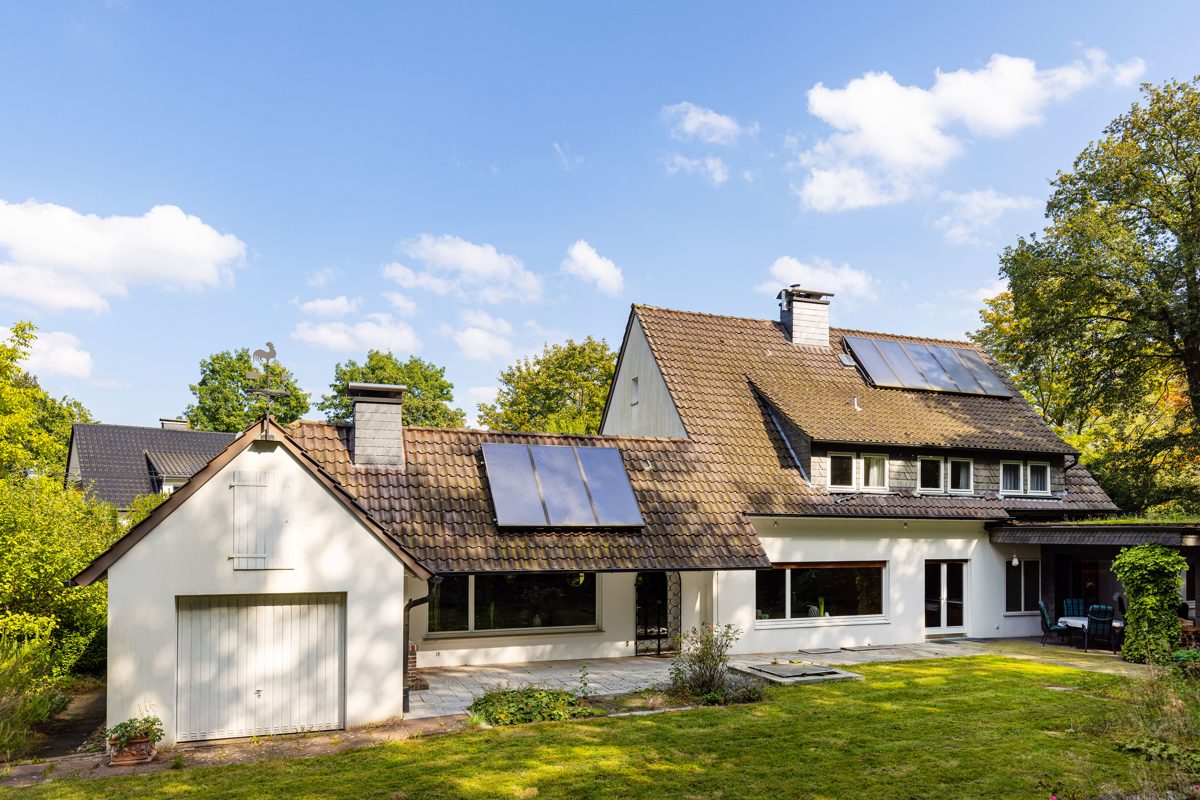 Immobilienangebot - BI-Senne - Alle - Auf tollem Grundstück!
Ein besonderes Einfamilienhaus