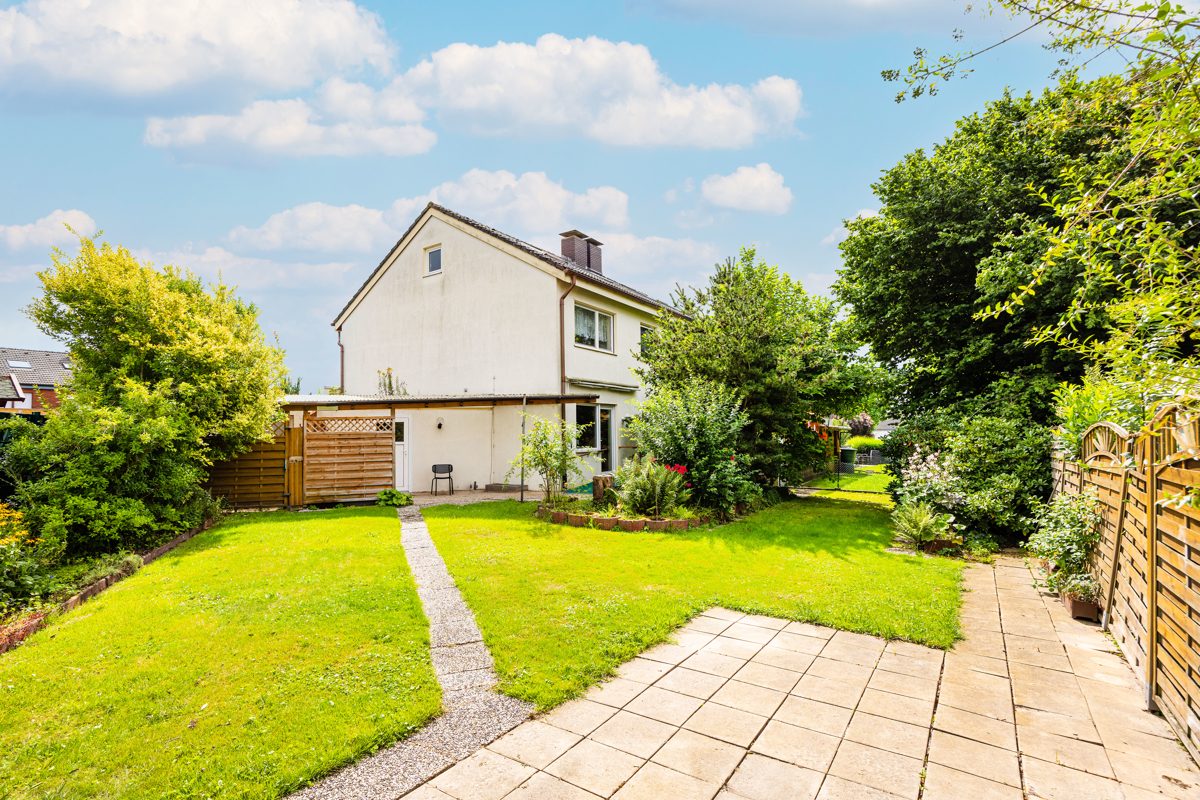 Immobilienangebot - Bi-Deppendorf - Alle - Doppelhaushälfte mit viel Potenzial und großer Garage