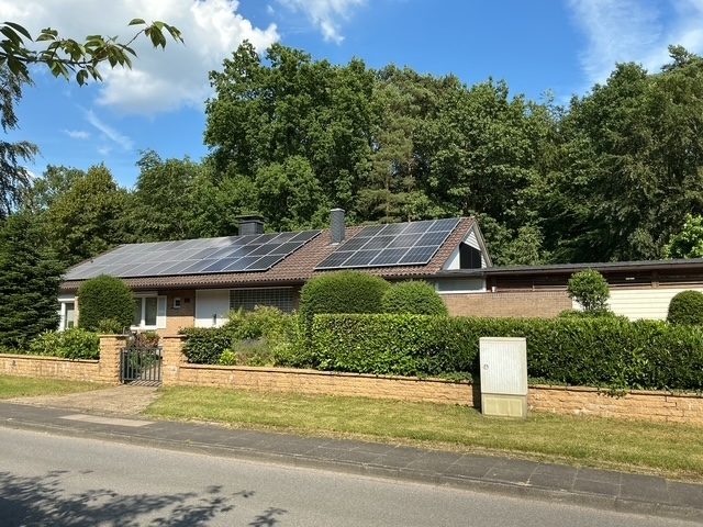 Immobilienangebot - BI-Sennestadt - Alle - Bungalow mit Einliegerwohnung am Park