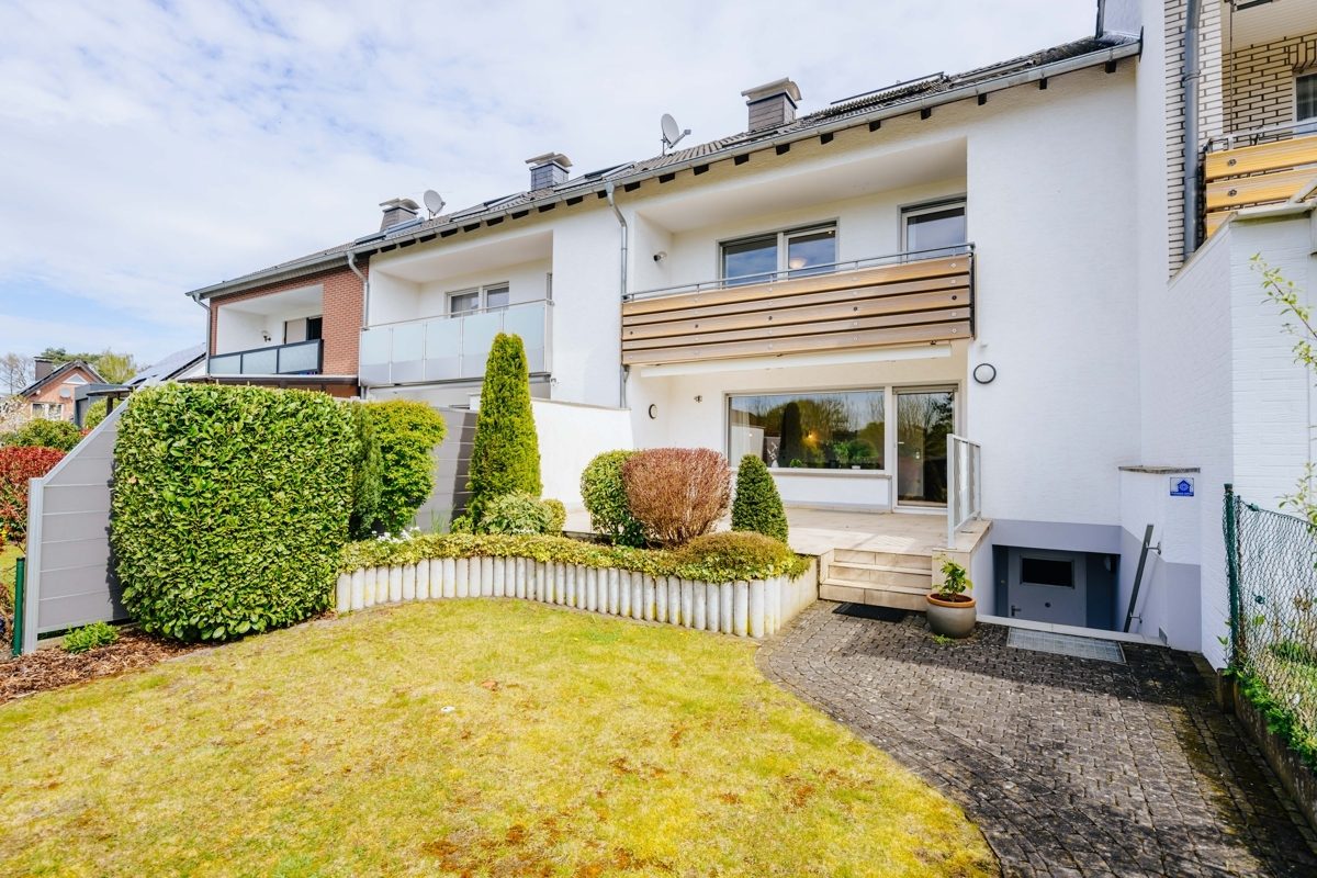 Immobilienangebot - BI-Sennestadt - Alle - Ein Zuhause zum Wachsen - großzügiges Reihenmittelhaus mit Garage