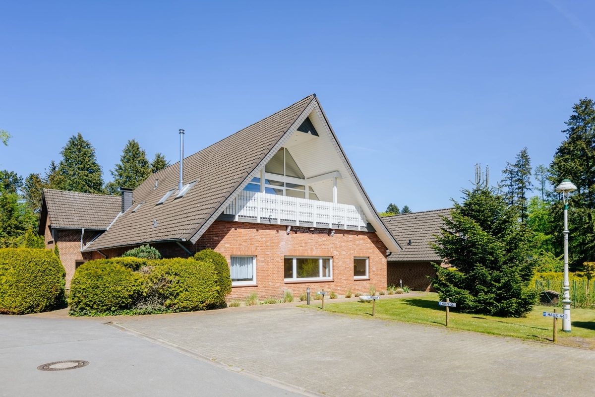 Immobilienangebot - BI-Quelle - Alle - Rarität – Familienhaus mit 3 Einheiten auf traumhaftem Grundstück