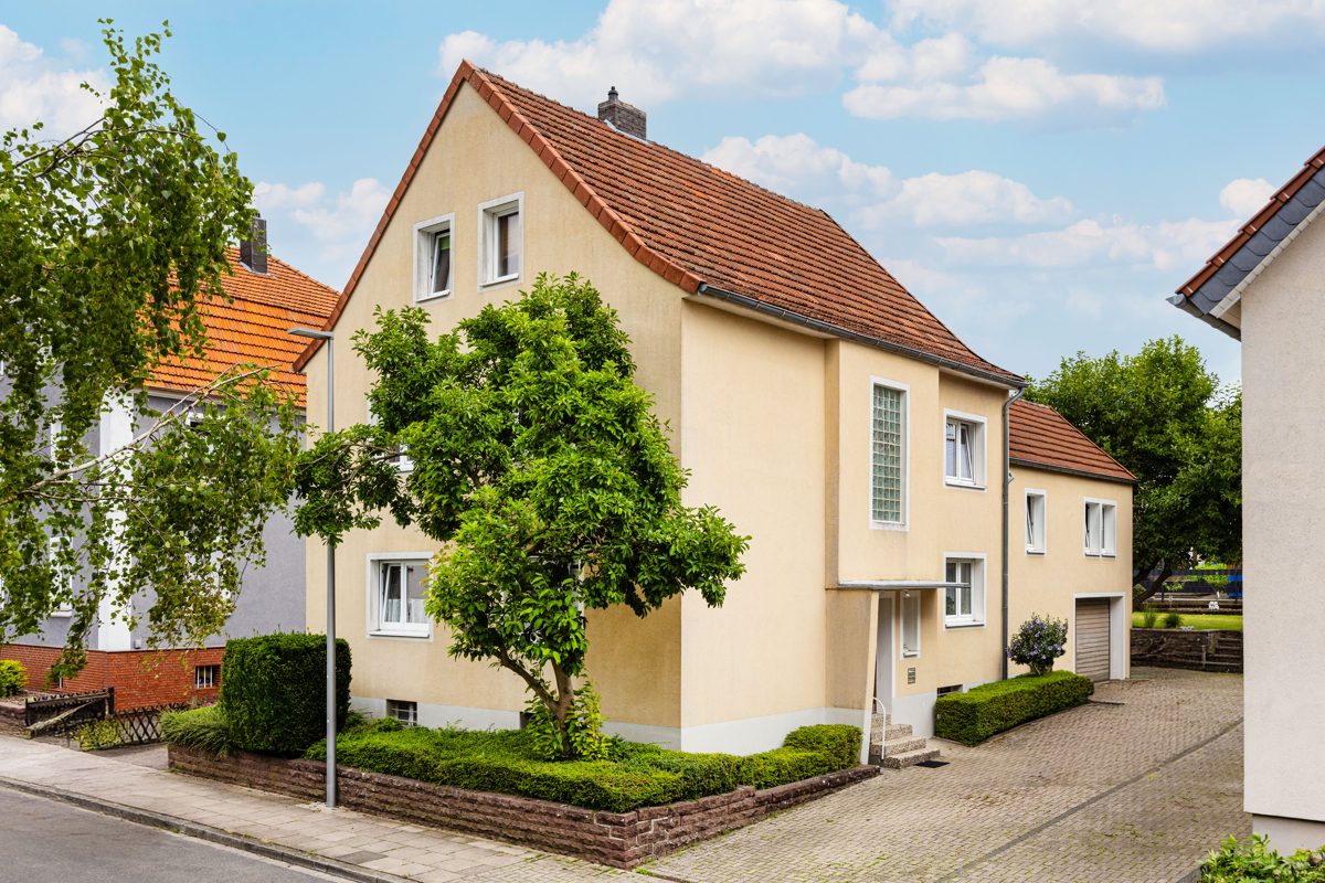 Titelbild Immobilienangebot - BI-Westen - Alle - Familienglück oder Renditechance – Platz für Ideen auf drei Etagen