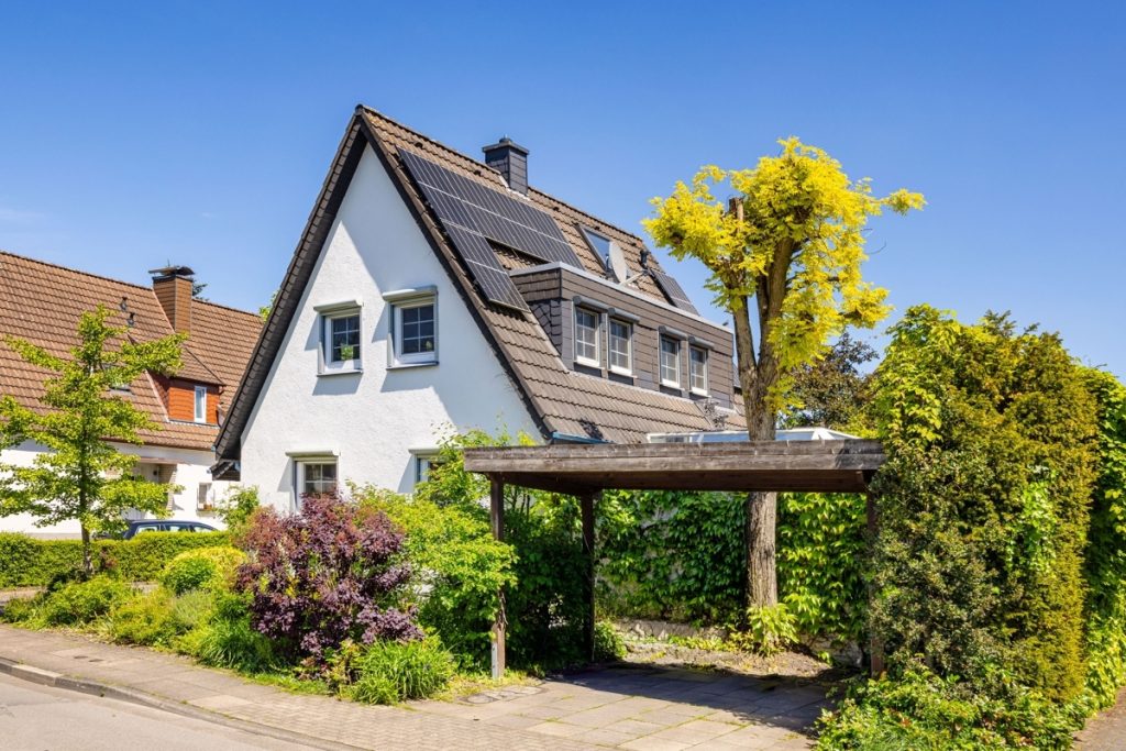 Immobilienangebot - Bielefeld-Brackwede - Alle - Charmant, gemütlich, besonders – ein Haus mit Charakter