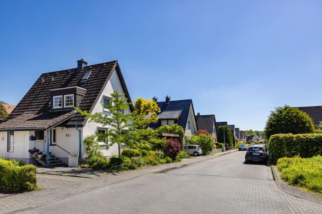 Immobilienangebot - Bielefeld-Brackwede - Alle - Charmant, gemütlich, besonders – ein Haus mit Charakter
