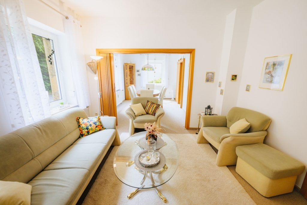 Immobilienangebot - Bad Salzuflen - Wüsten - Alle - Für eigene Wege! Charaktervolles Bruchsteinhaus im Außenbereich