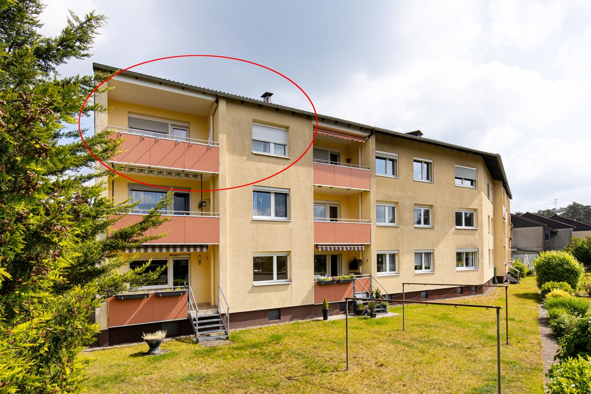 Ansicht Immobilienangebot - BI-Sennestadt - Alle - Für Kapitalanleger oder Eigennutzer!
Vermietete 3-Zi.-Eigentumswhg. mit Loggia