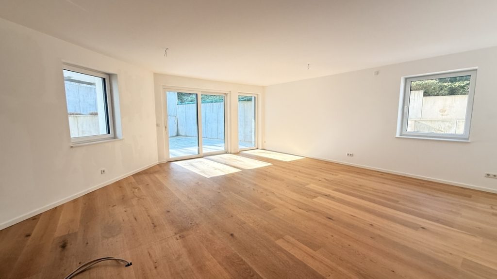 Immobilienangebot - Bad Salzuflen - Wüsten - Alle - Modernes Wohnen mit Gartenkomfort – Stilvolle 4-Zimmer-Mietwohnung im Erdgeschoss