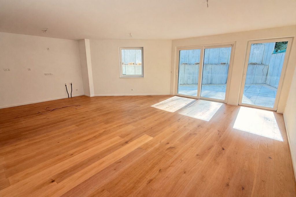 Immobilienangebot - Bad Salzuflen - Wüsten - Alle - Modernes Wohnen mit Gartenkomfort – Stilvolle 4-Zimmer-Mietwohnung im Erdgeschoss