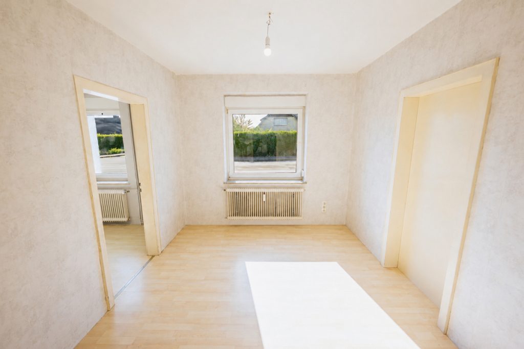 Immobilienangebot - Leopoldshöhe / Asemissen - Alle - Zwei Wohneinheiten, viele Chancen – attraktive Immobilie mit Entwicklungspotenzial