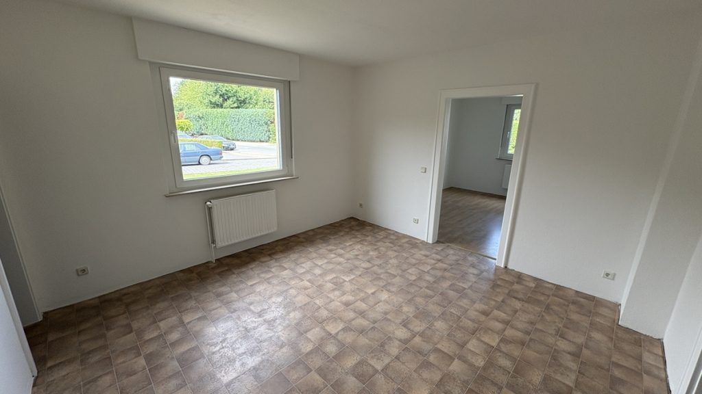 Immobilienangebot - Bielefeld / Brake - Alle - Hell, gepflegt und individuell - 2-Zi.-Mietwohnung in ruhiger Lage!