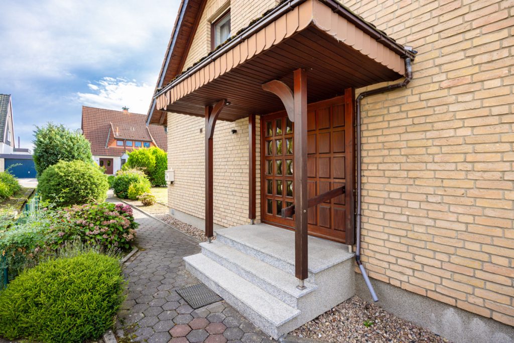 Immobilienangebot - BI - Altenhagen - Alle - Selbstständig? Seltene Gelegenheit - Wohnhaus mit Gewerbefläche