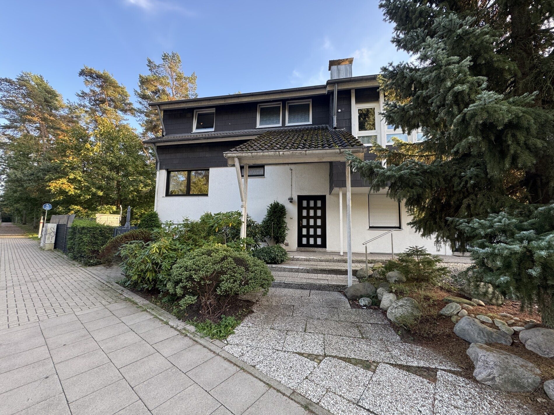 Immobilienangebot - BI-Sennestadt - Alle - Wohnen auf zwei Ebenen mit Garten