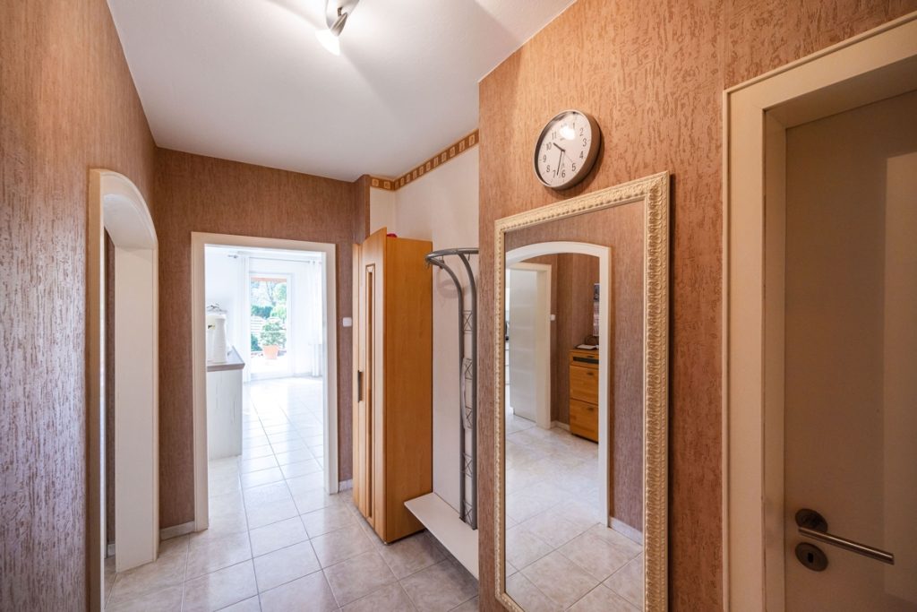 Immobilienangebot - Bielefeld-Senne - Alle - Familienhaus mit Platz für eine oder zwei Familien