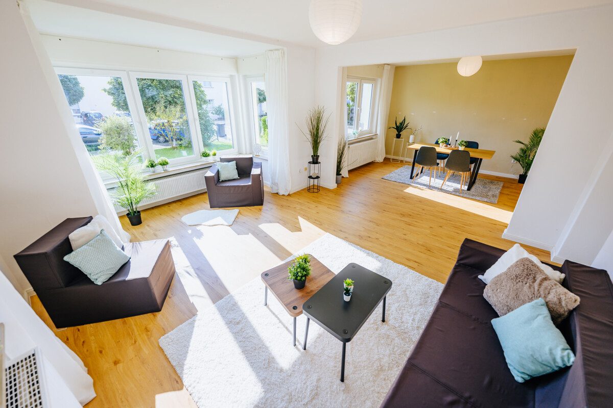 Immobilienangebot - Bielefeld-Brackwede - Alle - Außen klassisch. Innen modernisiert und schick