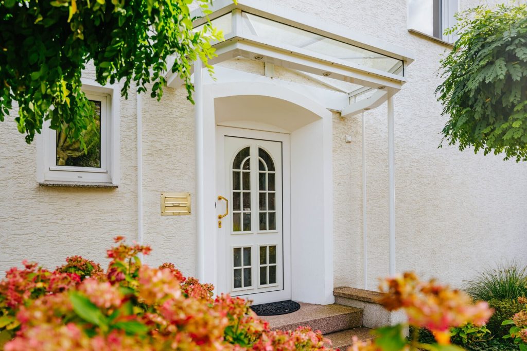 Immobilienangebot - BI - Brackwede - Alle - Zeitgemäß wohnen mit viel Platz und schönem Garten!