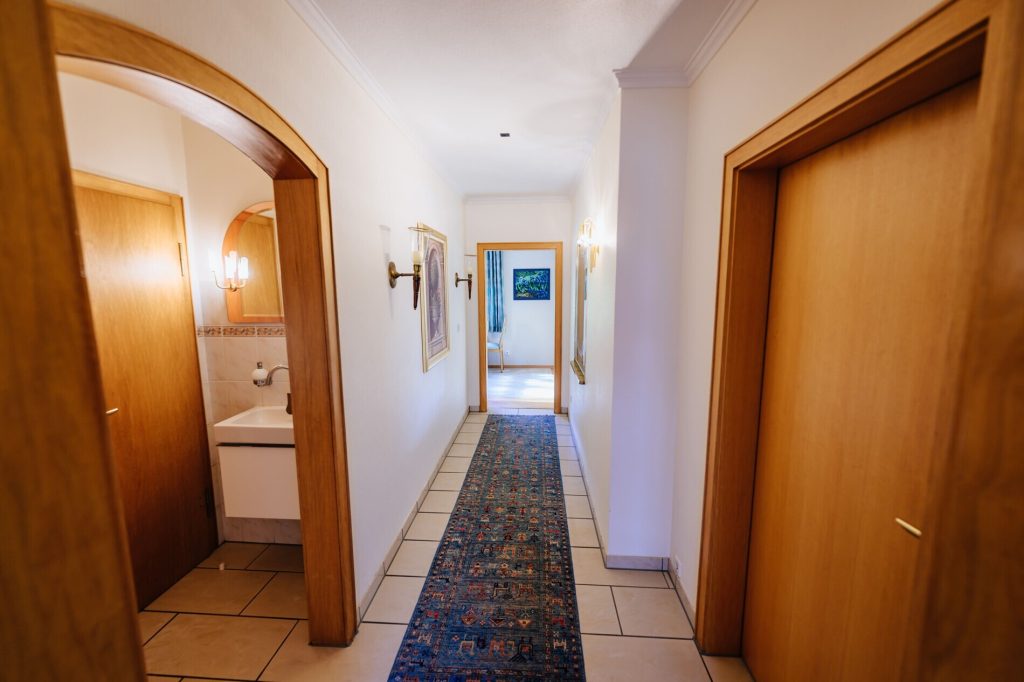 Immobilienangebot - BI - Brackwede - Alle - Zeitgemäß wohnen mit viel Platz und schönem Garten!