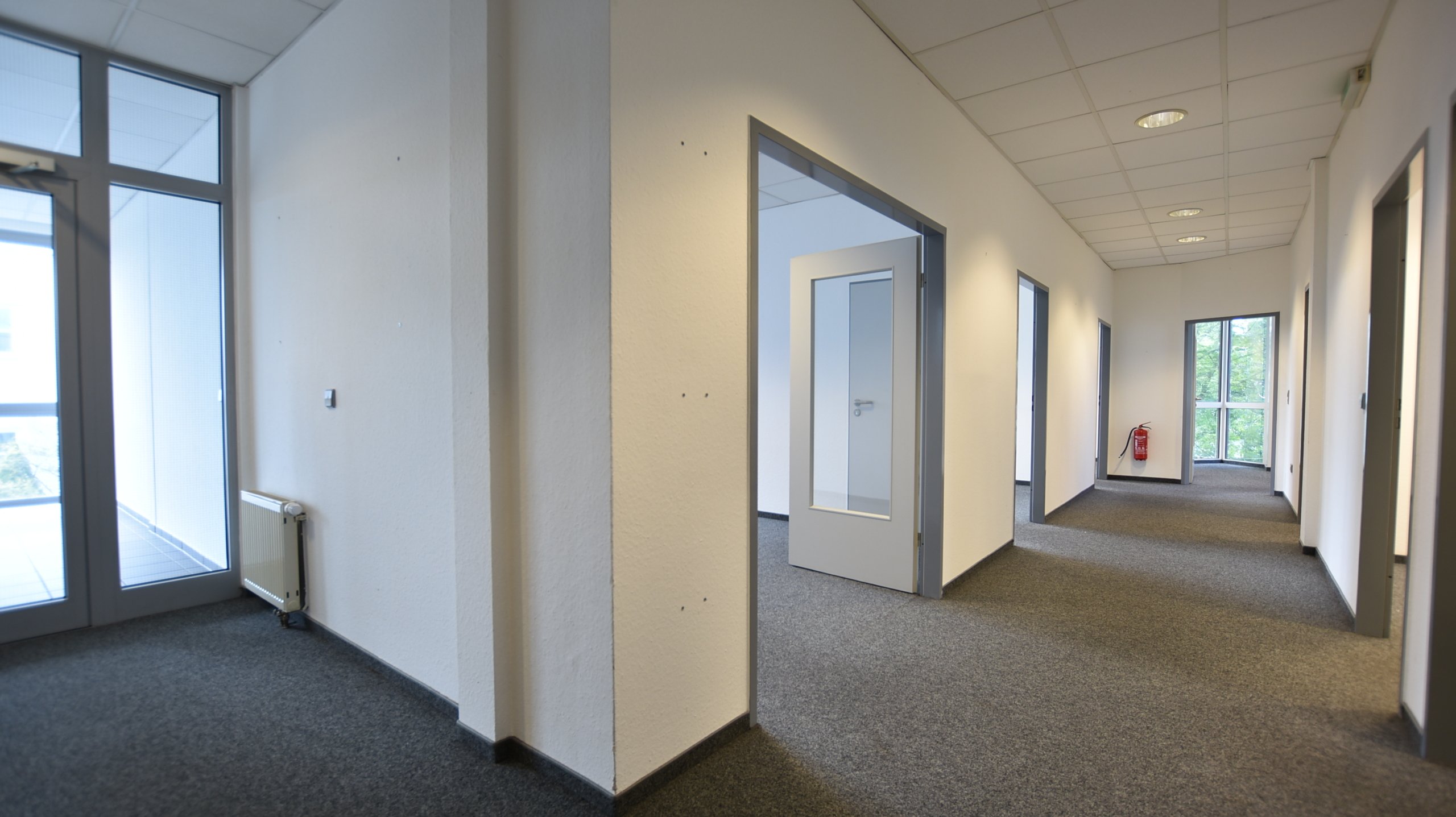 Kunze Immobilien e.K. - Immobilienangebot - 30659 Hannover - Lahe - Büro / Praxis / Ausstellungsräume - KUNZE: PROVISIONSFREI: Ihr neues Büro in Hannover-Lahe