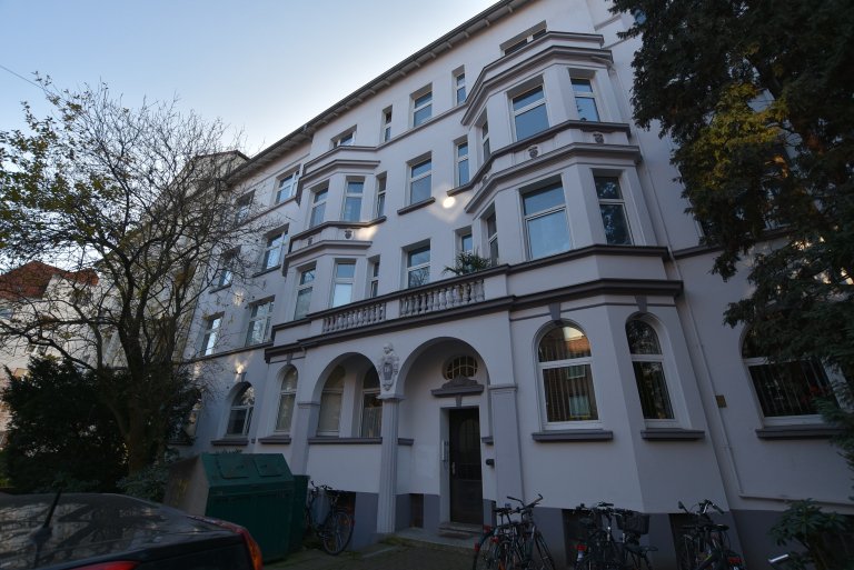 Kunze Immobilien e.K. - Immobilienangebot - 30165 Hannover - Vahrenwald - Wohnungen - KUNZE: PROVISIONSFREI: Bezugsfrei ab Januar: Dachgeschosswohnung mit toller Aussicht