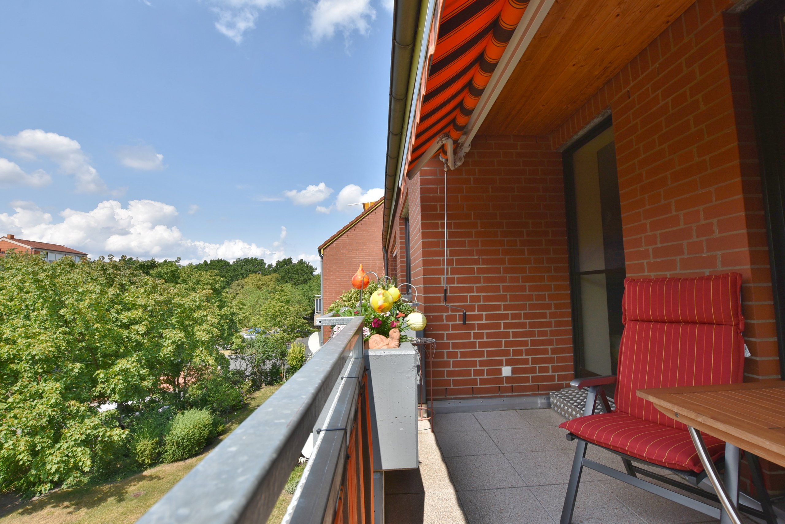 Kunze Immobilien e.K. - Immobilienangebot - 30627 Hannover - Groß Buchholz - Wohnungen - KUNZE: PROVISIONSFREI: Bezugsfrei ab Dezember: Ruhiges Wohnen in Groß-Buchholz