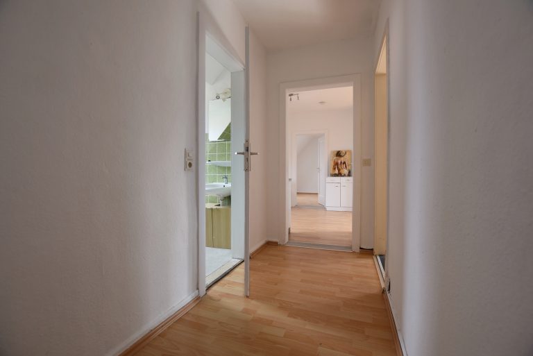 Kunze Immobilien e.K. - Immobilienangebot - 30459 Hannover - Ricklingen - Wohnungen - KUNZE: Provisionsfreie 2-Zimmer Eigentumswohnung mit hervorragender Verkehrsanbindung in Ricklingen!