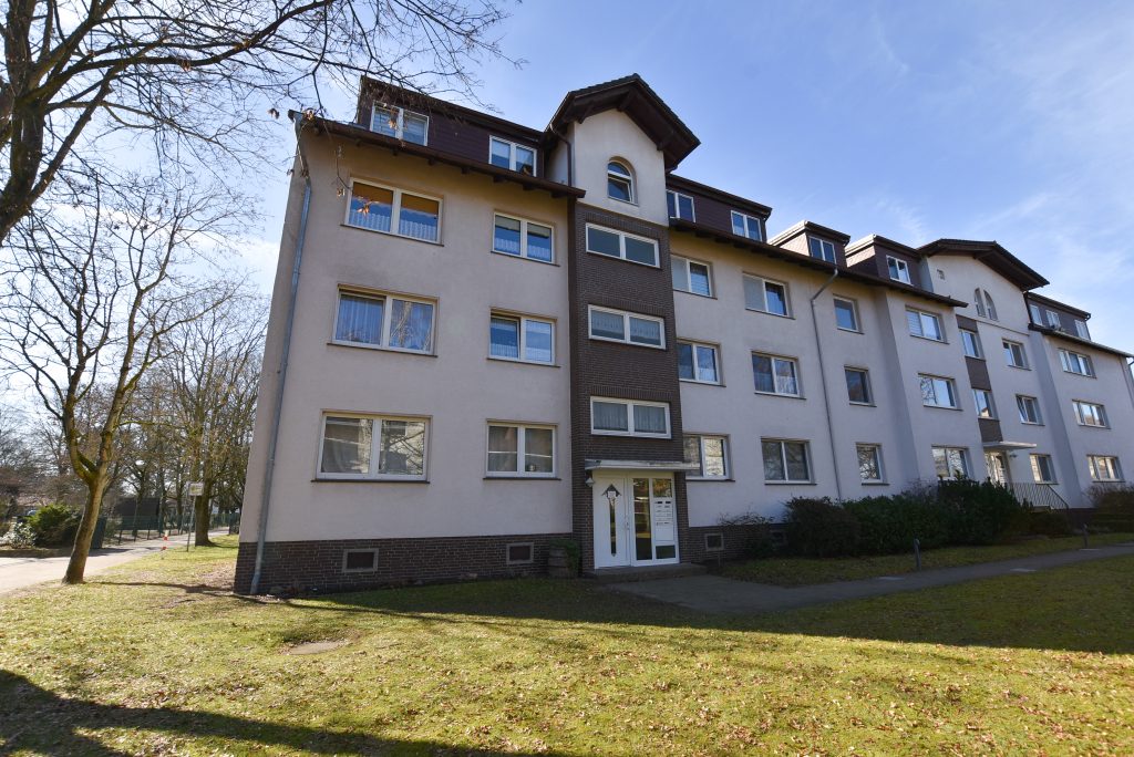000KurzAußenbild Kunze Immobilien e.K. - Immobilienangebot - 29227 Celle - Celle - Wohnungen - KUNZE: PROVISIONSFREI: bezugsfreie und modernisierte 3-Zimmerwohnung mit Balkon in Altencelle