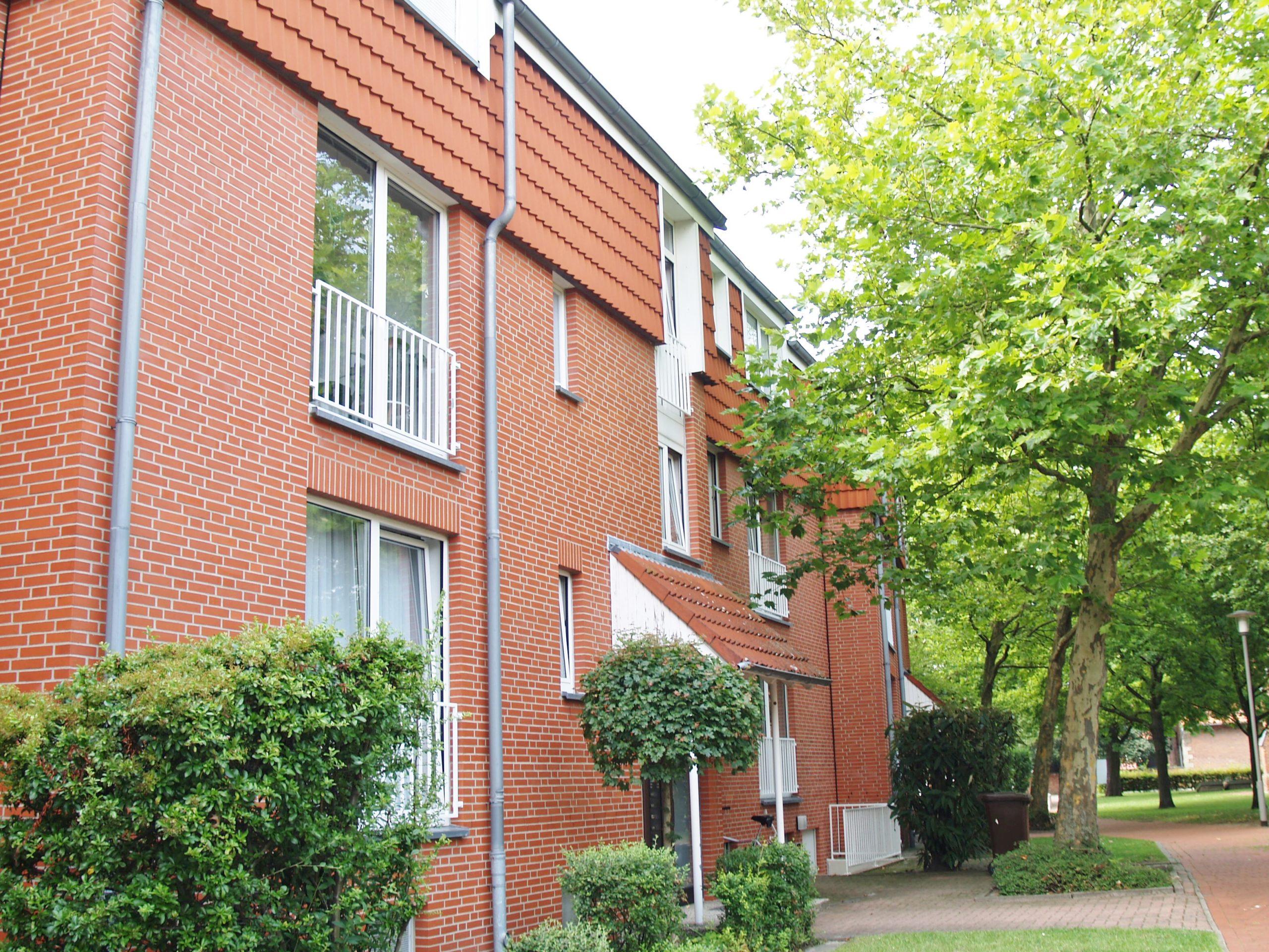 Kunze Immobilien e.K. - Immobilienangebot - 30539 Hannover - Bemerode - Erdgeschosswohnung - KUNZE: Vermietete 3-Zimmer-Erdgeschoss-Wohnung mit tollem Garten in Bemerode!