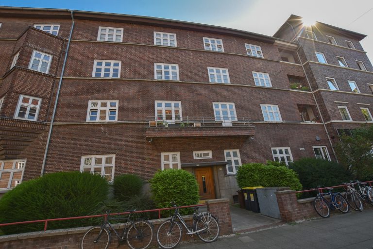 Kunze Immobilien e.K. - Immobilienangebot - 30173 Hannover - Südstadt - Wohnungen - KUNZE: Sanierungsbedürftige Wohnung mit zwei Balkonen in der Südstadt