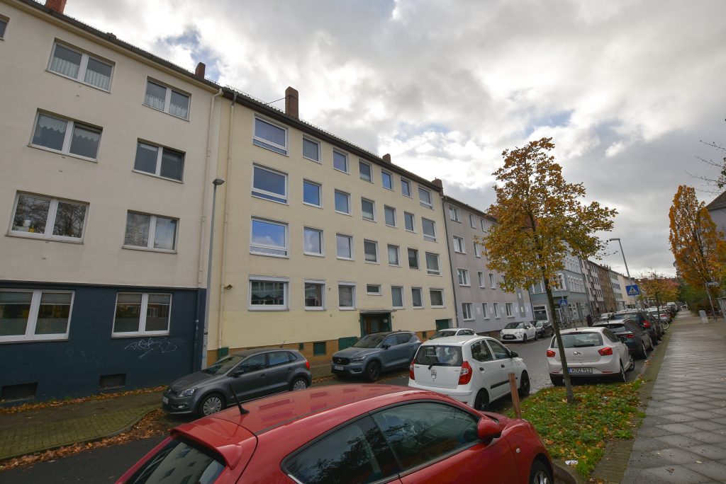 000KurzFrontansicht Kunze Immobilien e.K. - Immobilienangebot - 30167 Hannover - Nordstadt - Wohnungen - KUNZE: Provisionsfrei: Vermietete Wohnung mit Garage und Fernwärmeanschluss in der Nordstadt!