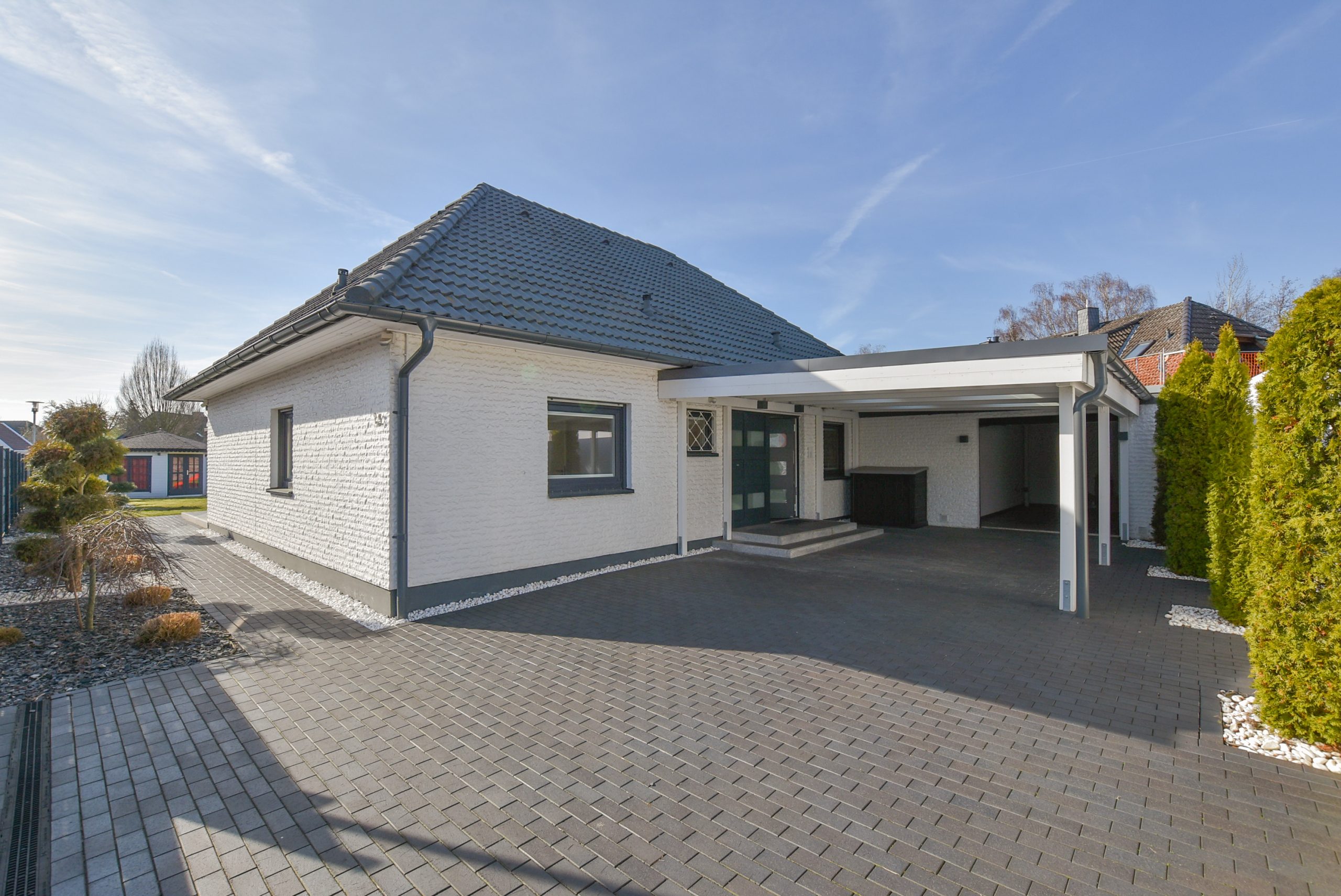 Kunze Immobilien e.K. - Immobilienangebot - 30823 Garbsen - Garbsen - Einfamilienhaus - KUNZE: saniertes Einfamilienhaus mit Wintergarten und vielen Highlights