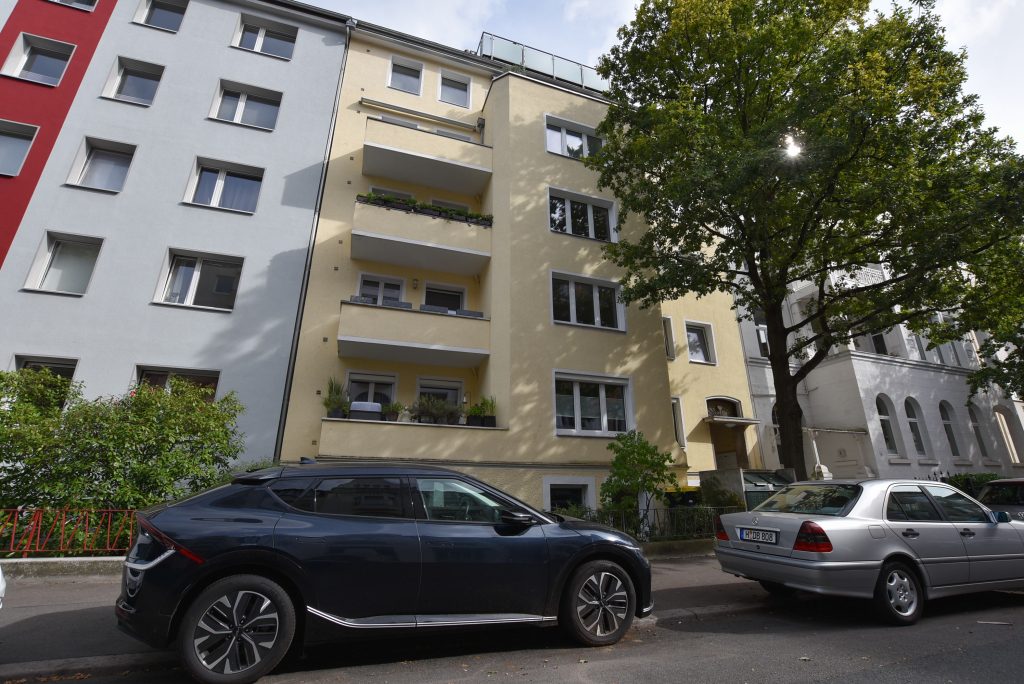 000KurzAußenansicht Kunze Immobilien e.K. - Immobilienangebot - 30163 Hannover - List - Wohnungen - KUNZE: Provisionsfrei: Vermietete 1-Zimmer-Wohnung mit Aufzug in der Nähe vom Lister Platz